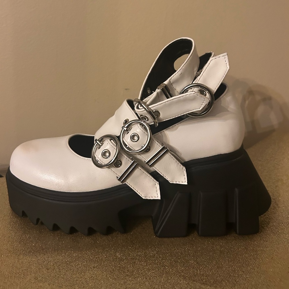 LAMODA Platform Shoes